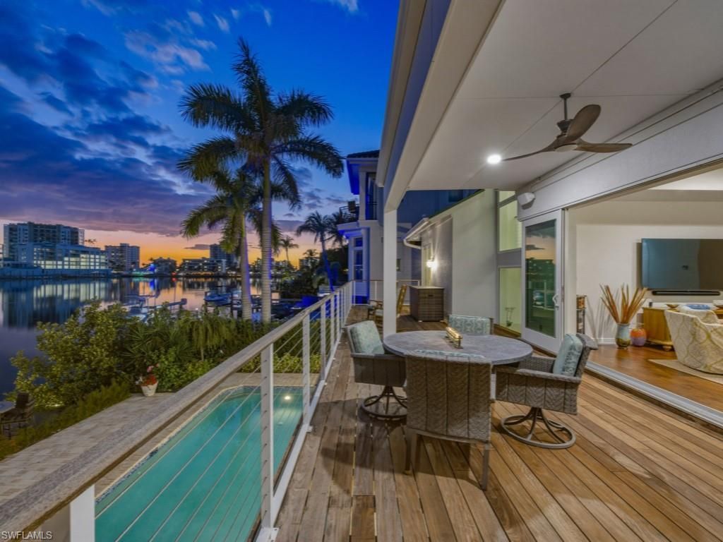 390 Oak Ave, Naples, FL 34108 Photo