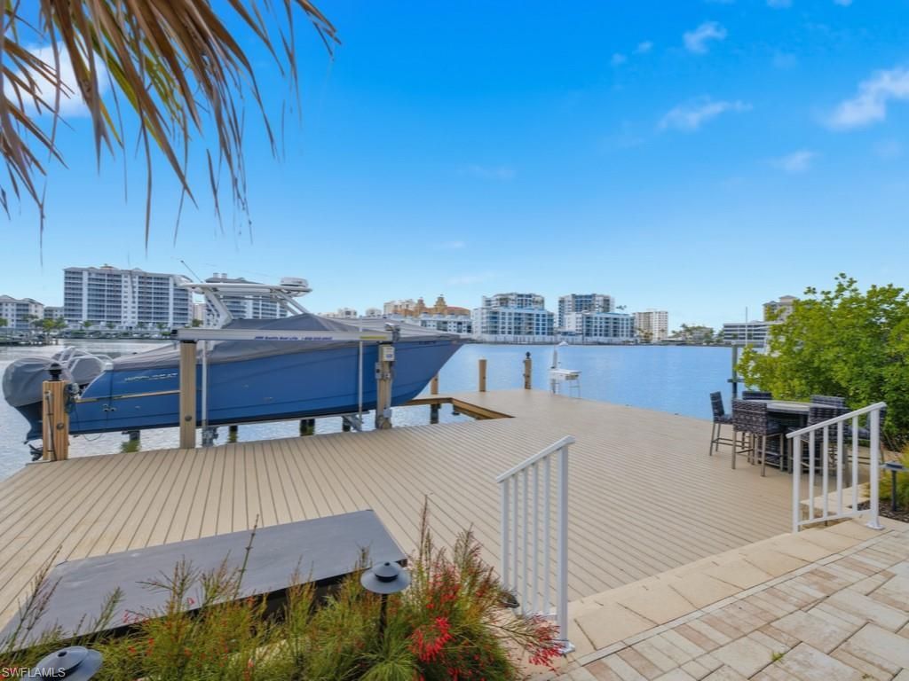 390 Oak Ave, Naples, FL 34108 Photo