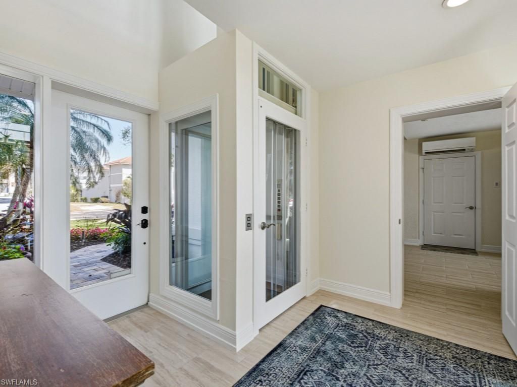 390 Oak Ave, Naples, FL 34108 Photo