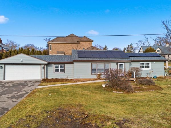 100 Pratt Boulevard, Roselle, IL 60172