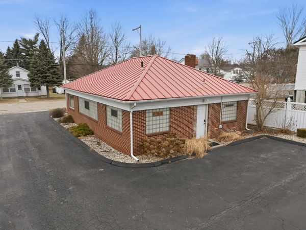 214 South Street, Jonesville, MI 49250