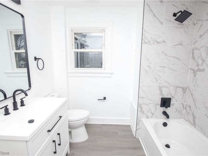 2462 Edwin Avenue, Akron, OH 44314 Photo 11