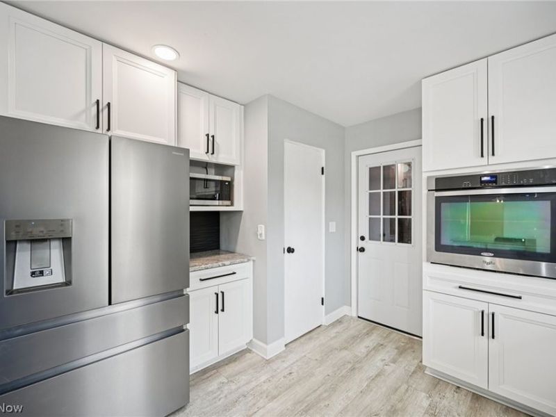 1050 Lake View Drive, Zanesville, OH 43701 Photo 13