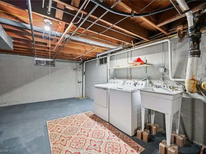 1050 Lake View Drive, Zanesville, OH 43701 Photo 33