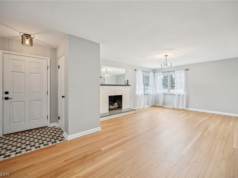 1050 Lake View Drive, Zanesville, OH 43701 Photo 8