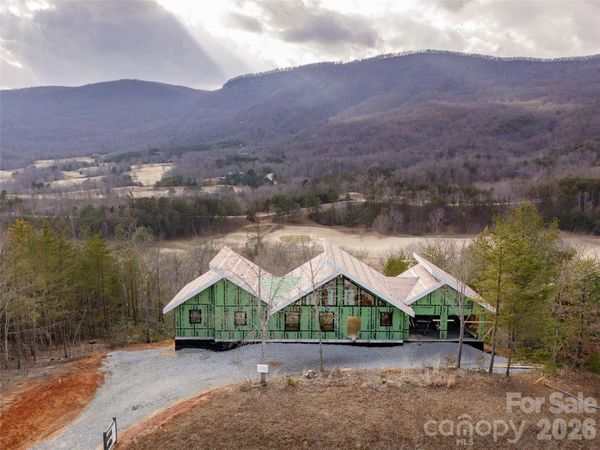 788 E Deep Gap Farm Road, Mill Spring, NC 28756