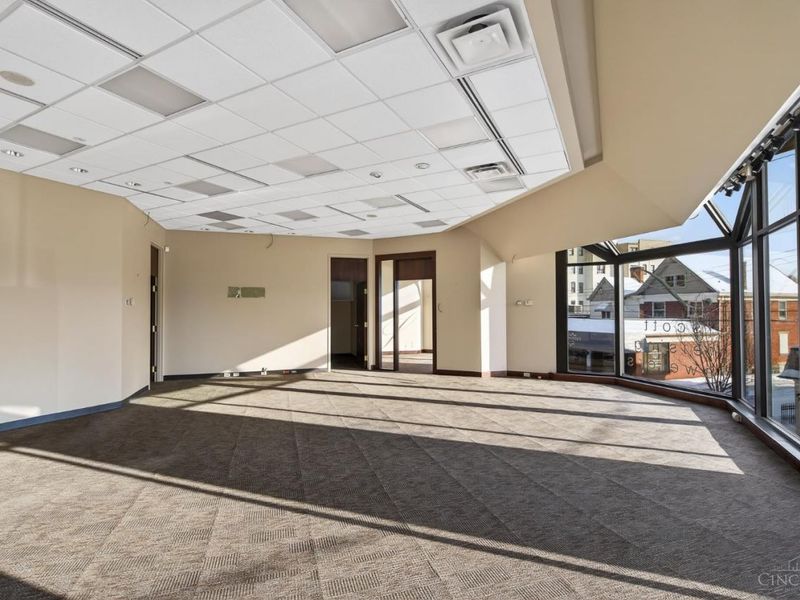 3443 Edwards Road, Cincinnati, OH 45208 Photo 6