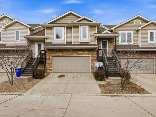 1050 Twilight Drive, North Liberty, IA 52317