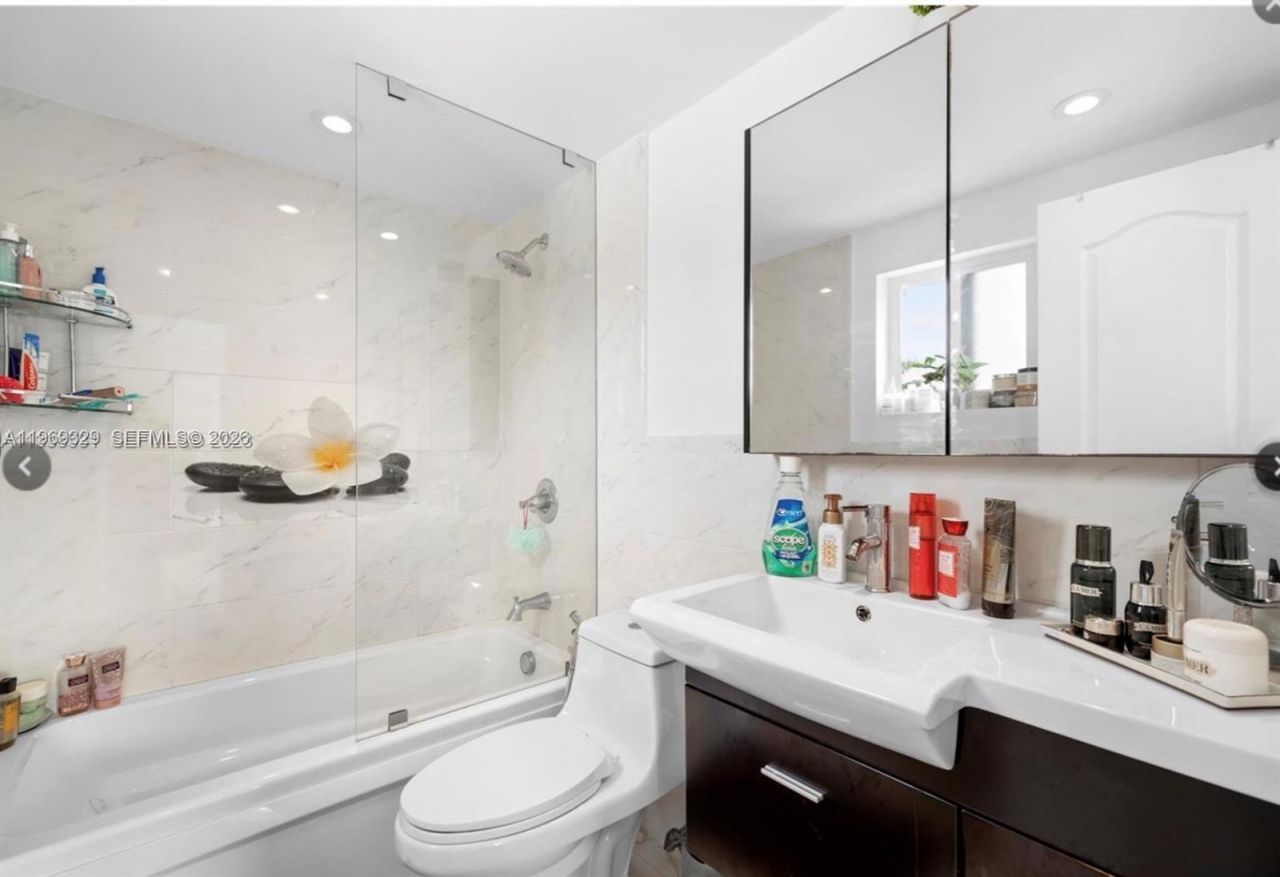 2530 SW 3rd Ave , Unit 305, Miami, FL 33129 Photo