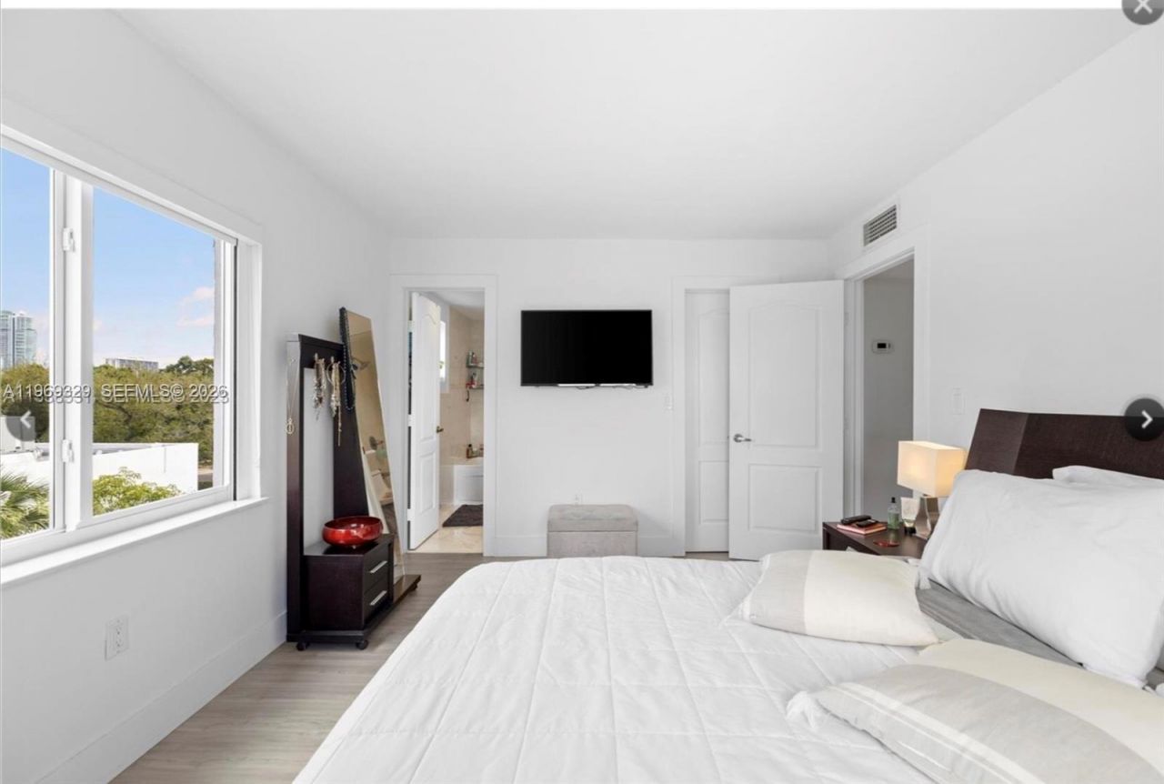 2530 SW 3rd Ave , Unit 305, Miami, FL 33129 Photo