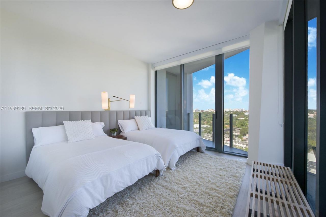 2831 S Bayshore Dr, Unit 1505, Miami, FL 33133 Photo