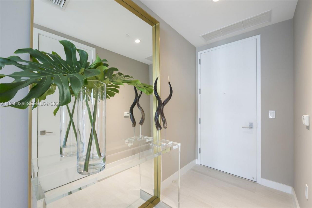 2831 S Bayshore Dr, Unit 1505, Miami, FL 33133 Photo