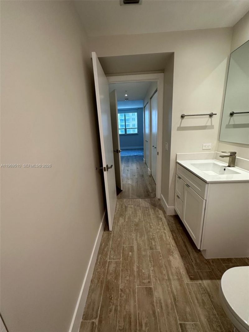 801 Brickell Key Blvd, Unit 809, Miami, FL 33131 Photo