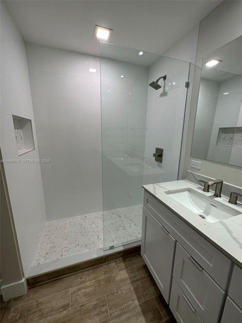 801 Brickell Key Blvd, Unit 809, Miami, FL 33131 Photo