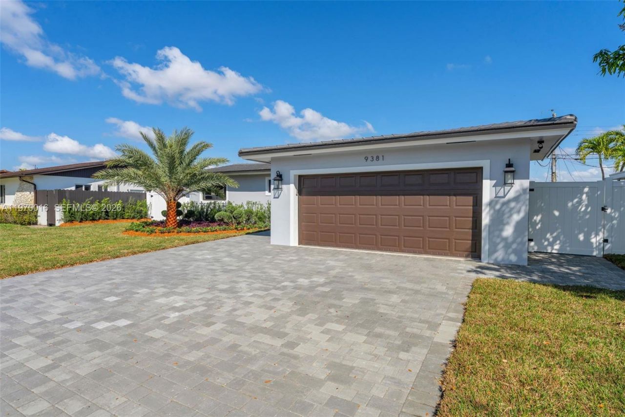 9381 SW 62nd St, Miami, FL 33173 Photo