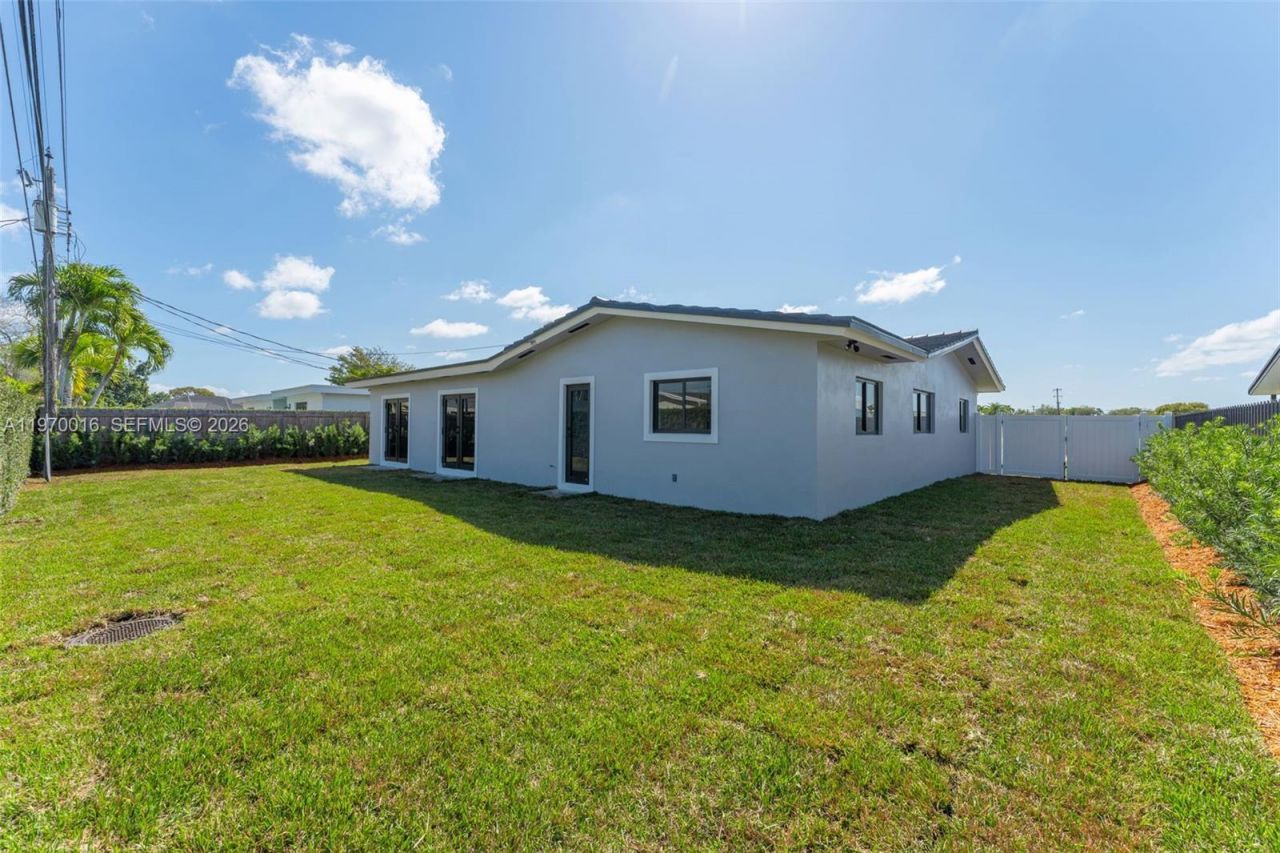 9381 SW 62nd St, Miami, FL 33173 Photo