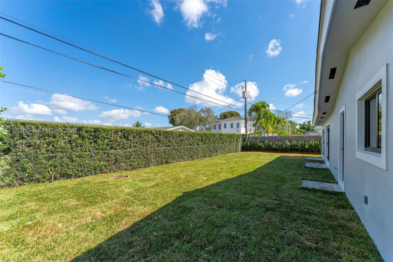 9381 SW 62nd St, Miami, FL 33173 Photo