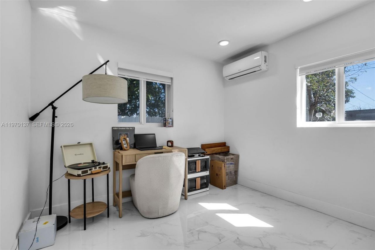 2020 NW 83rd Ter , Miami, FL 33147 Photo