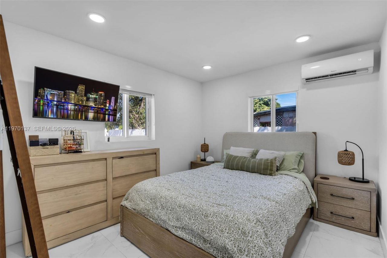 2020 NW 83rd Ter , Miami, FL 33147 Photo