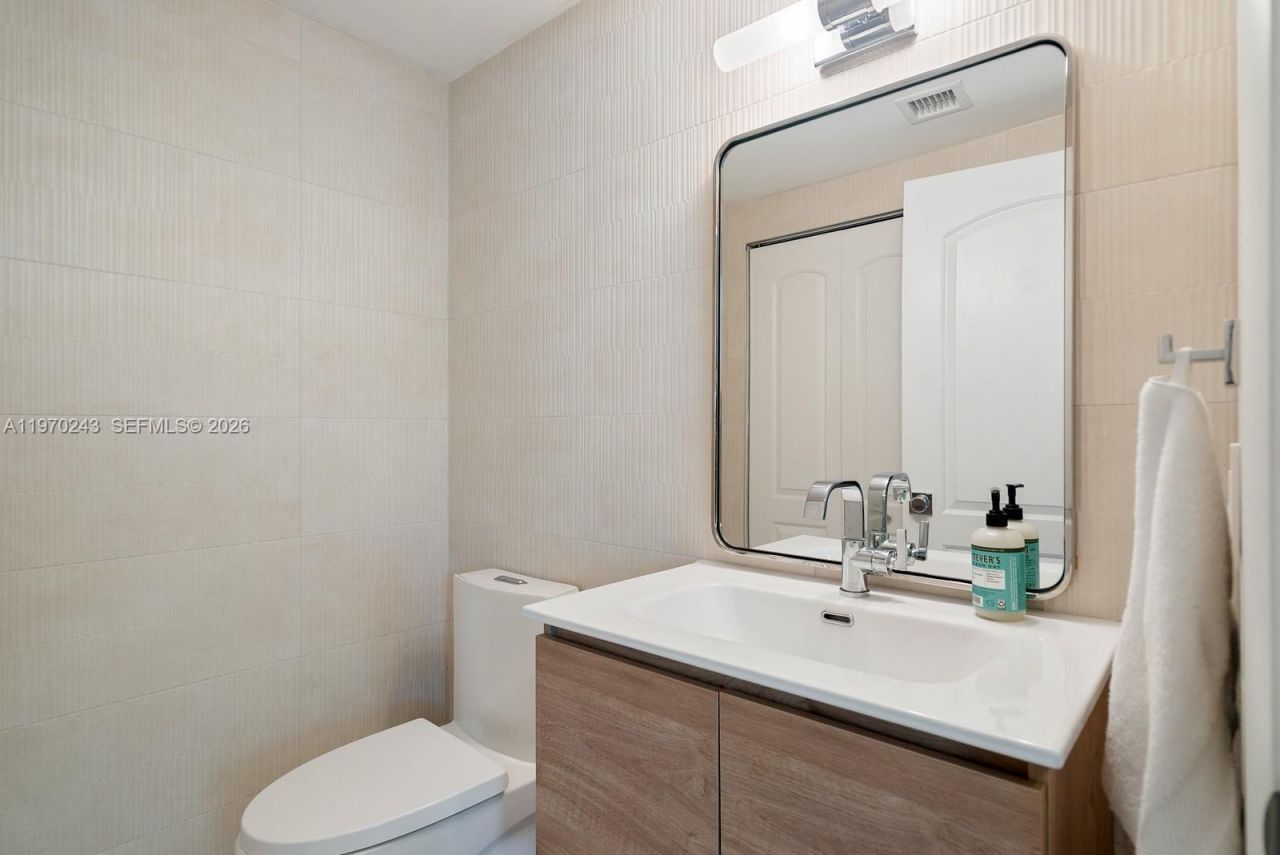 110 Washington Ave , Unit 1316, Miami Beach, FL 33139 Photo