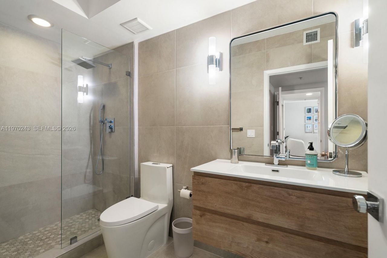 110 Washington Ave , Unit 1316, Miami Beach, FL 33139 Photo