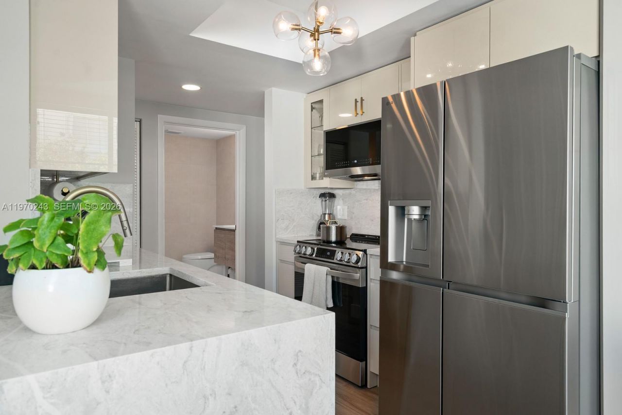 110 Washington Ave , Unit 1316, Miami Beach, FL 33139 Photo