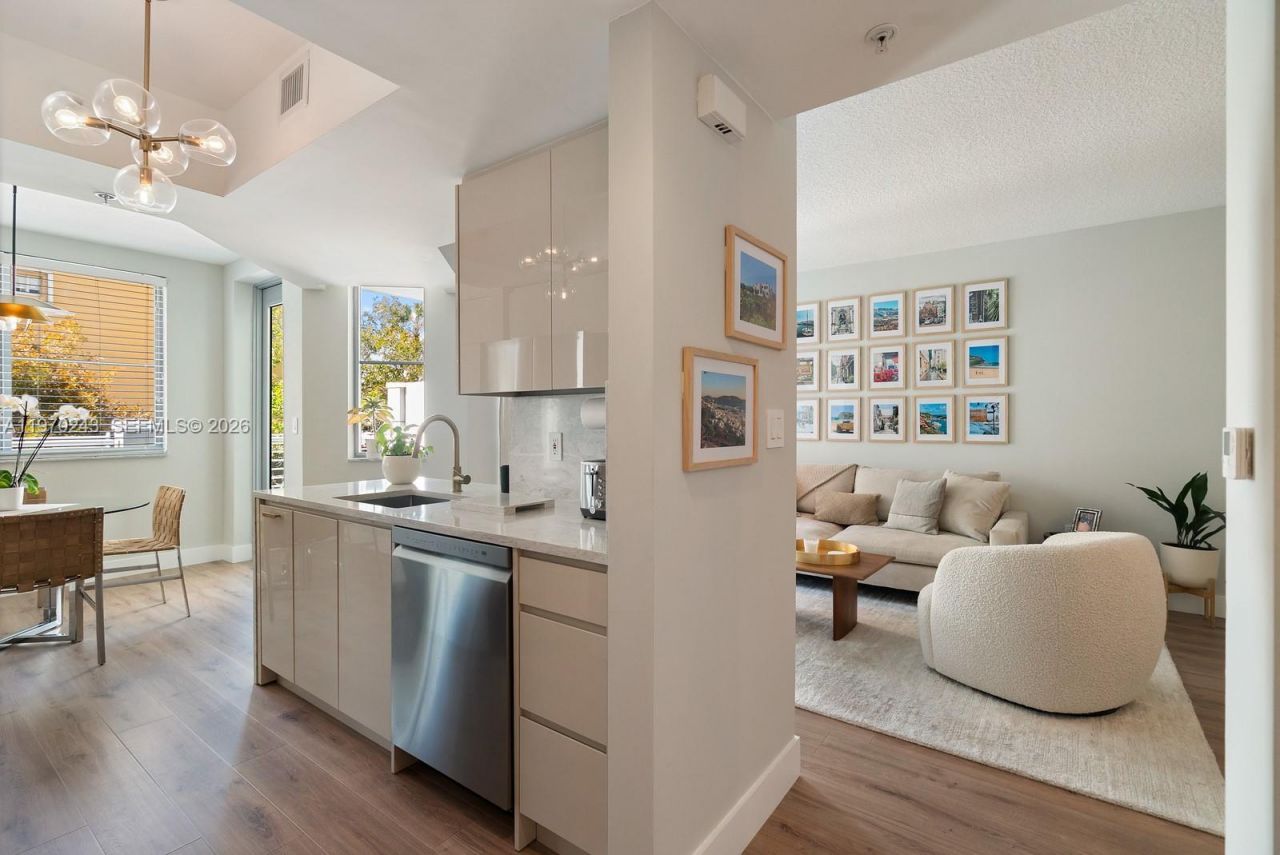 110 Washington Ave , Unit 1316, Miami Beach, FL 33139 Photo