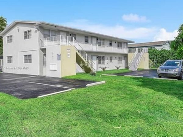 6101 Garfield St, Hollywood, FL 33024