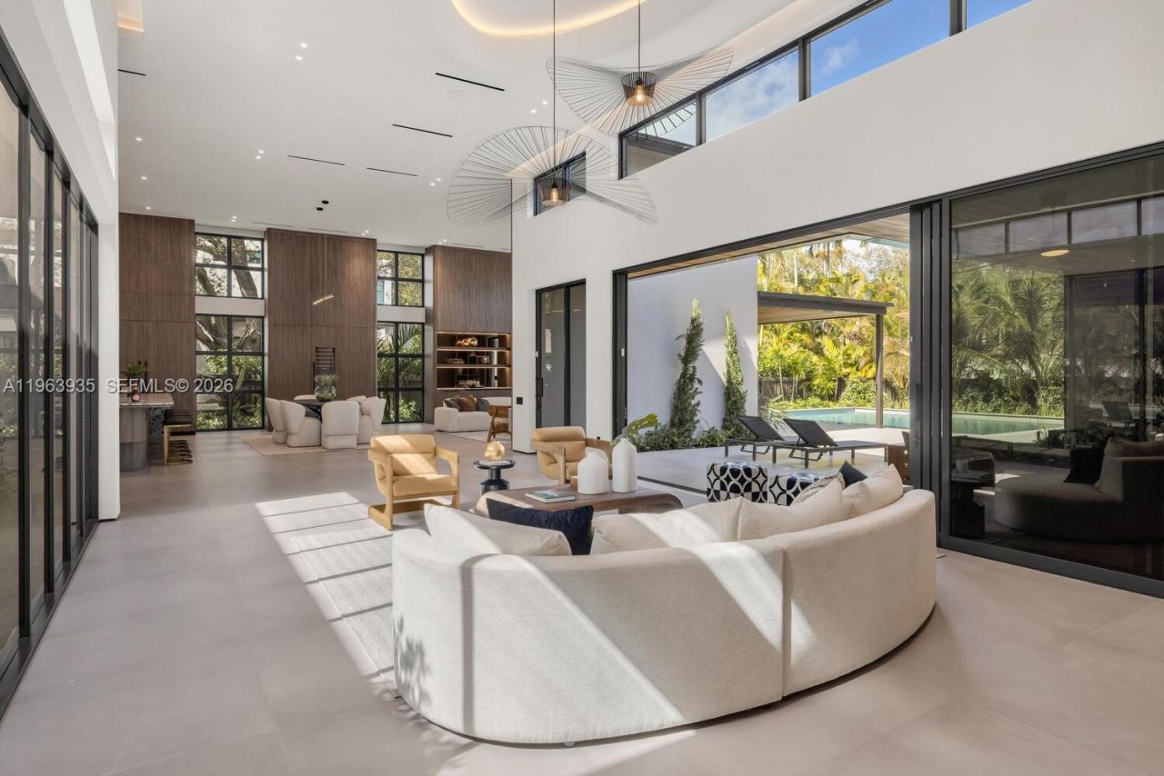 549 NE 95th St, Miami Shores, FL 33138 Photo