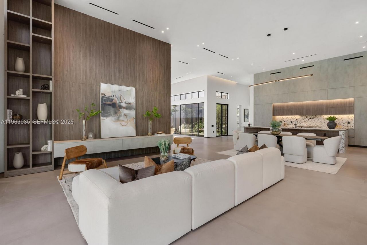 549 NE 95th St, Miami Shores, FL 33138 Photo