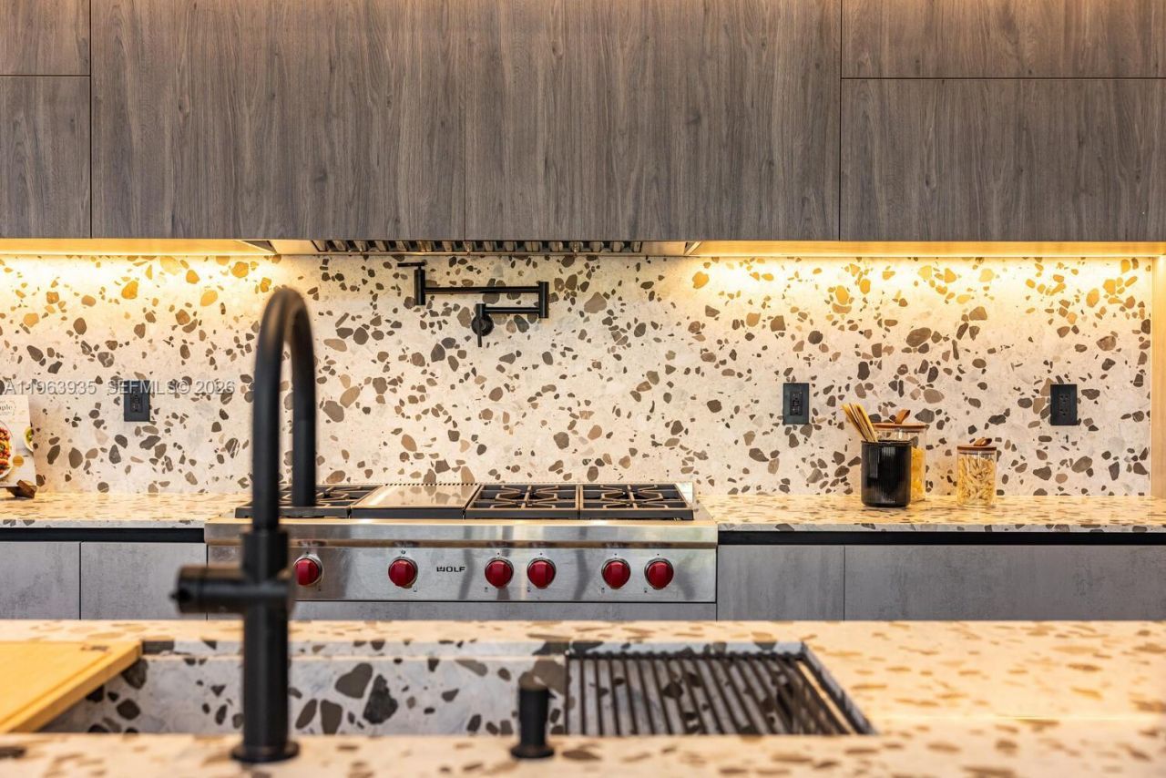 549 NE 95th St, Miami Shores, FL 33138 Photo