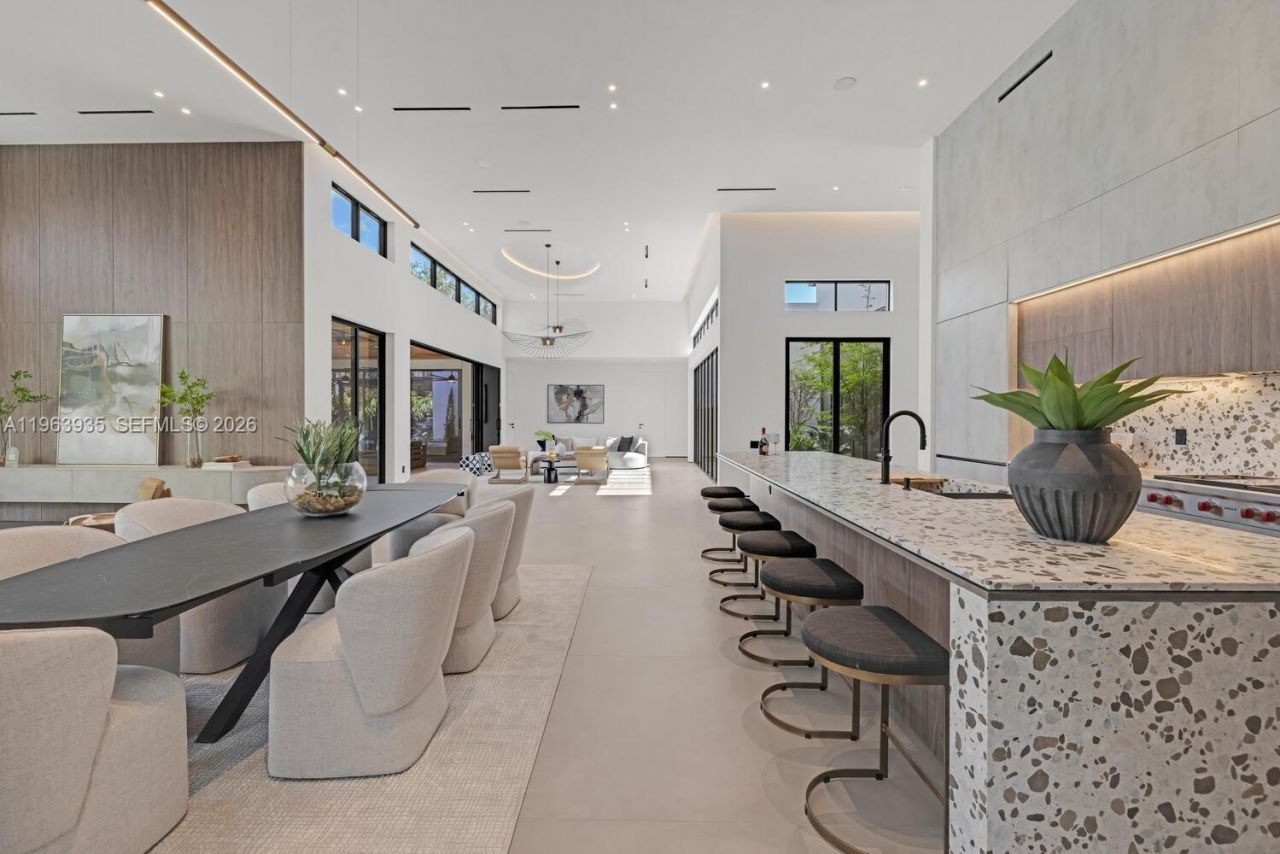 549 NE 95th St, Miami Shores, FL 33138 Photo