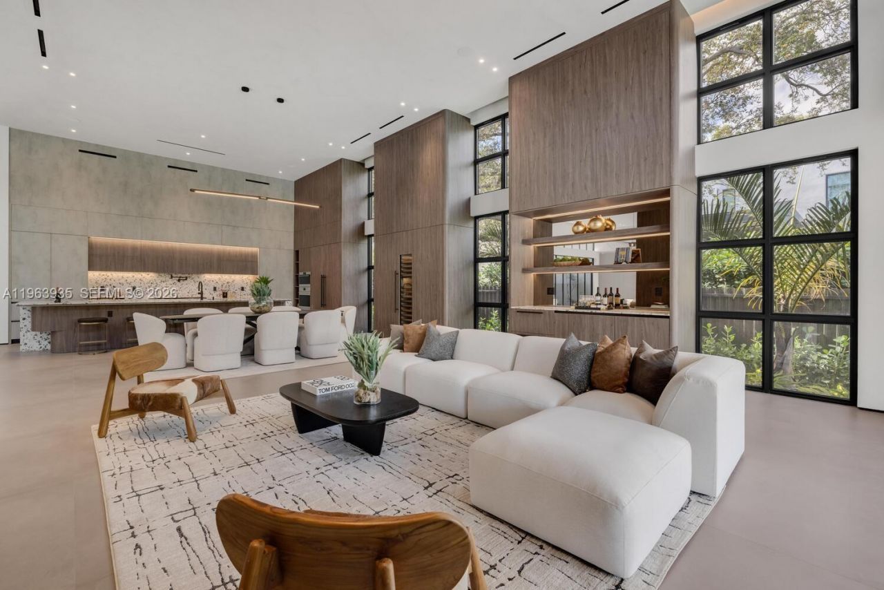 549 NE 95th St, Miami Shores, FL 33138 Photo