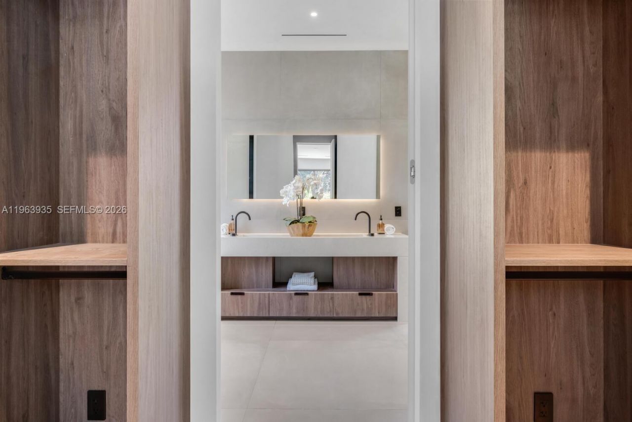 549 NE 95th St, Miami Shores, FL 33138 Photo