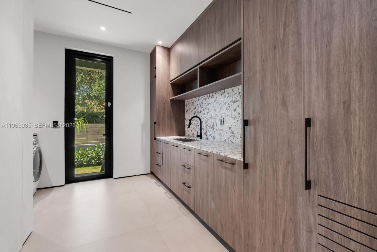 549 NE 95th St, Miami Shores, FL 33138 Photo