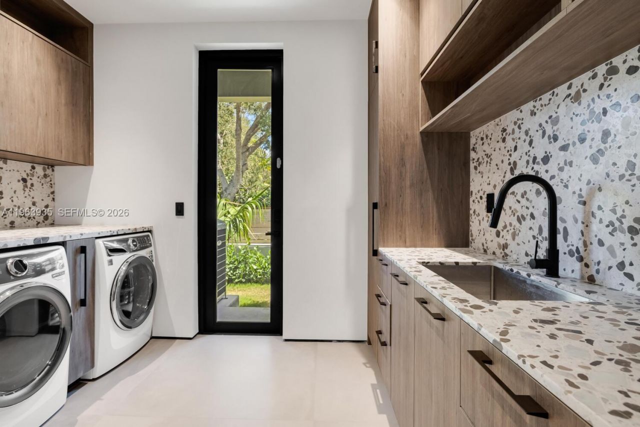 549 NE 95th St, Miami Shores, FL 33138 Photo