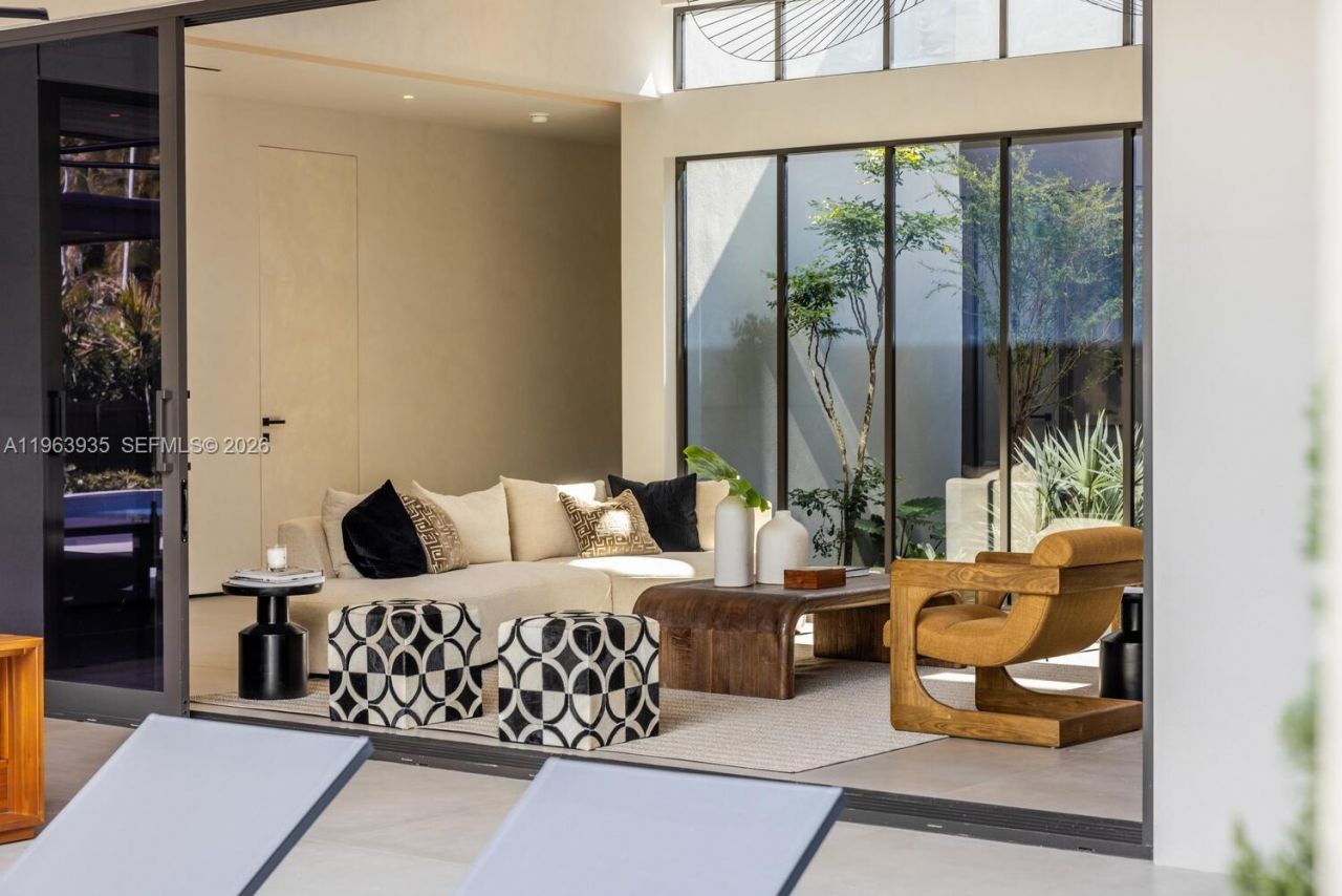 549 NE 95th St, Miami Shores, FL 33138 Photo