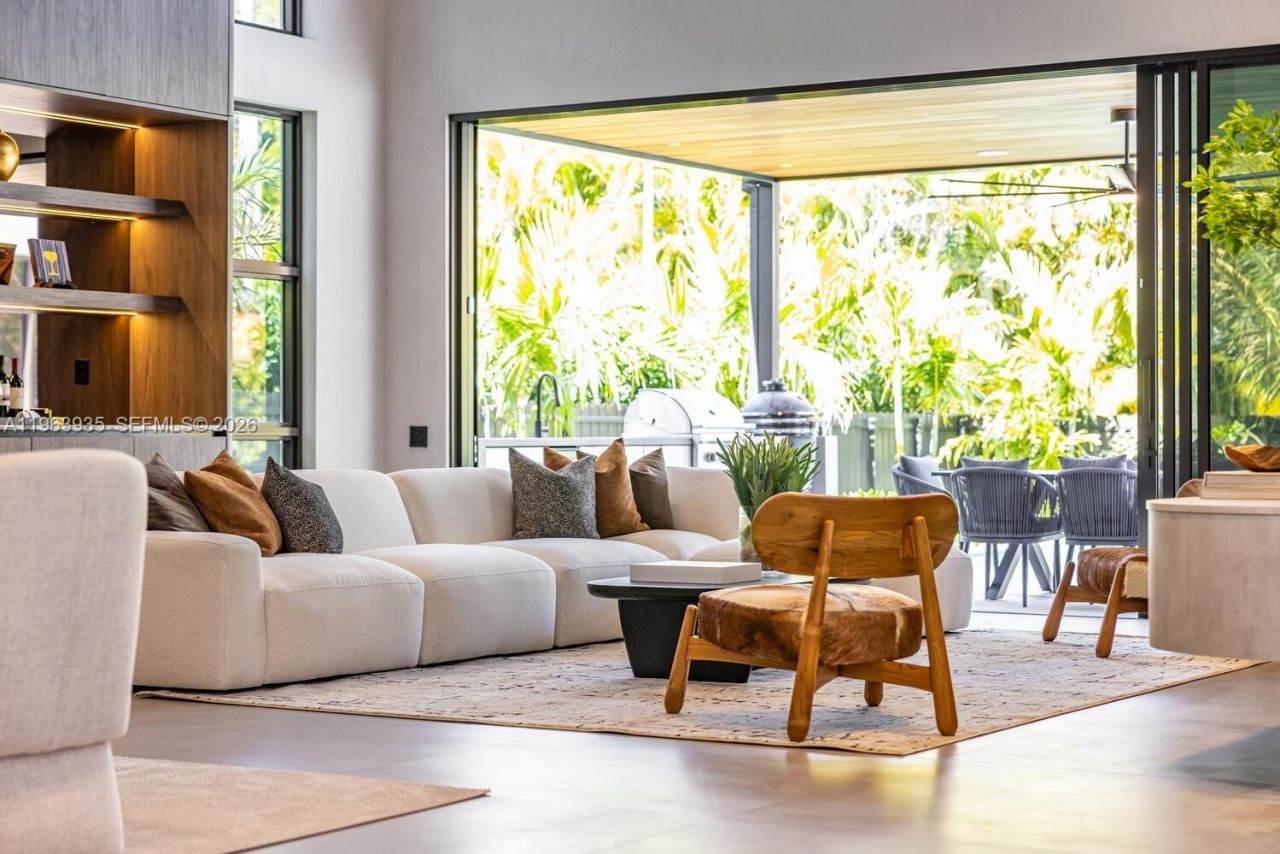 549 NE 95th St, Miami Shores, FL 33138 Photo