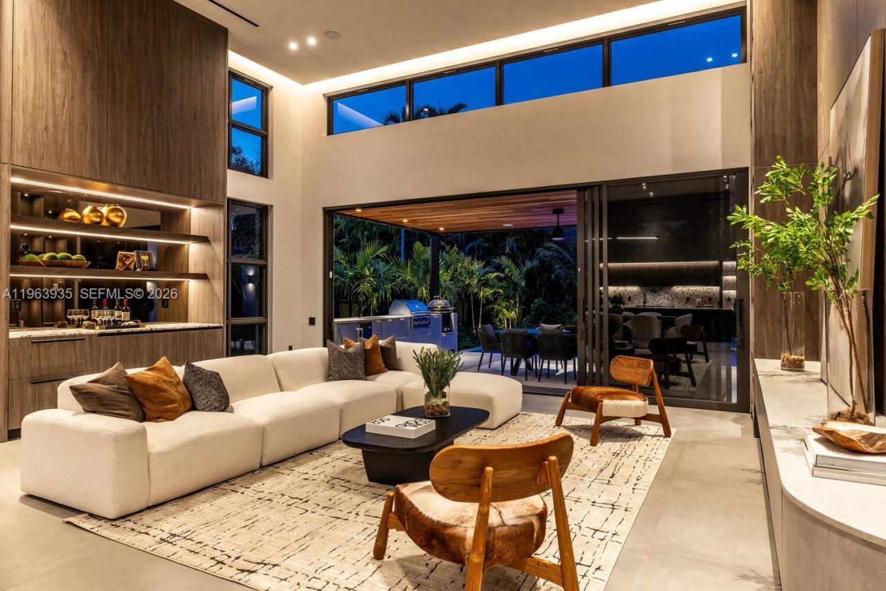 549 NE 95th St, Miami Shores, FL 33138 Photo