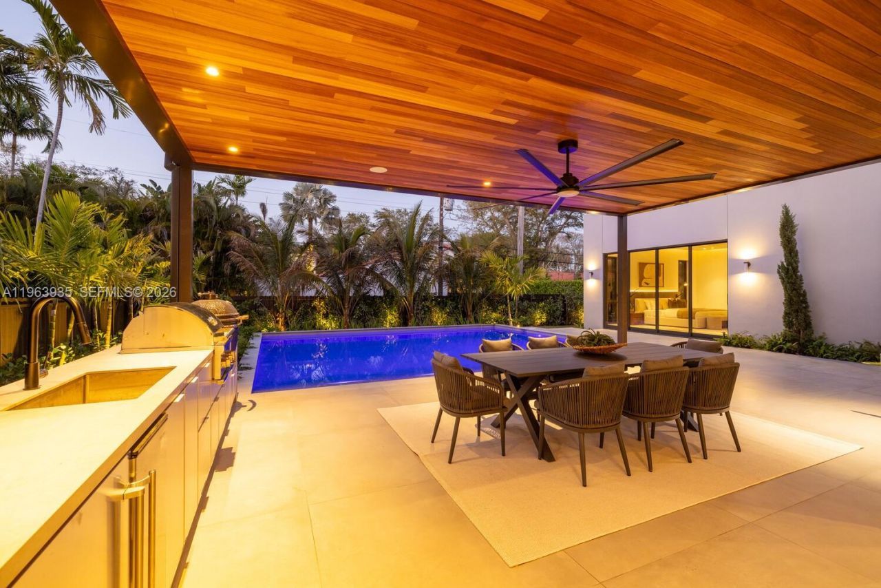 549 NE 95th St, Miami Shores, FL 33138 Photo