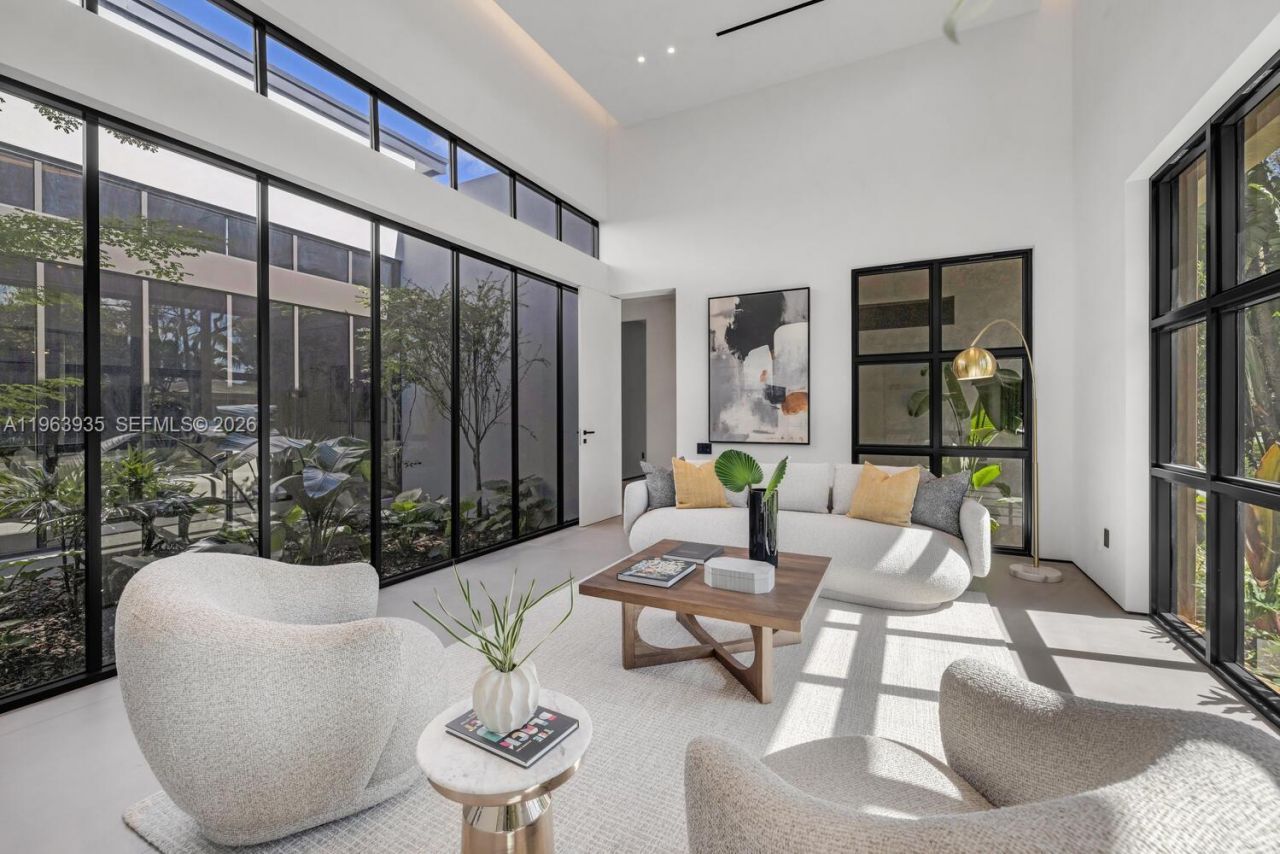 549 NE 95th St, Miami Shores, FL 33138 Photo