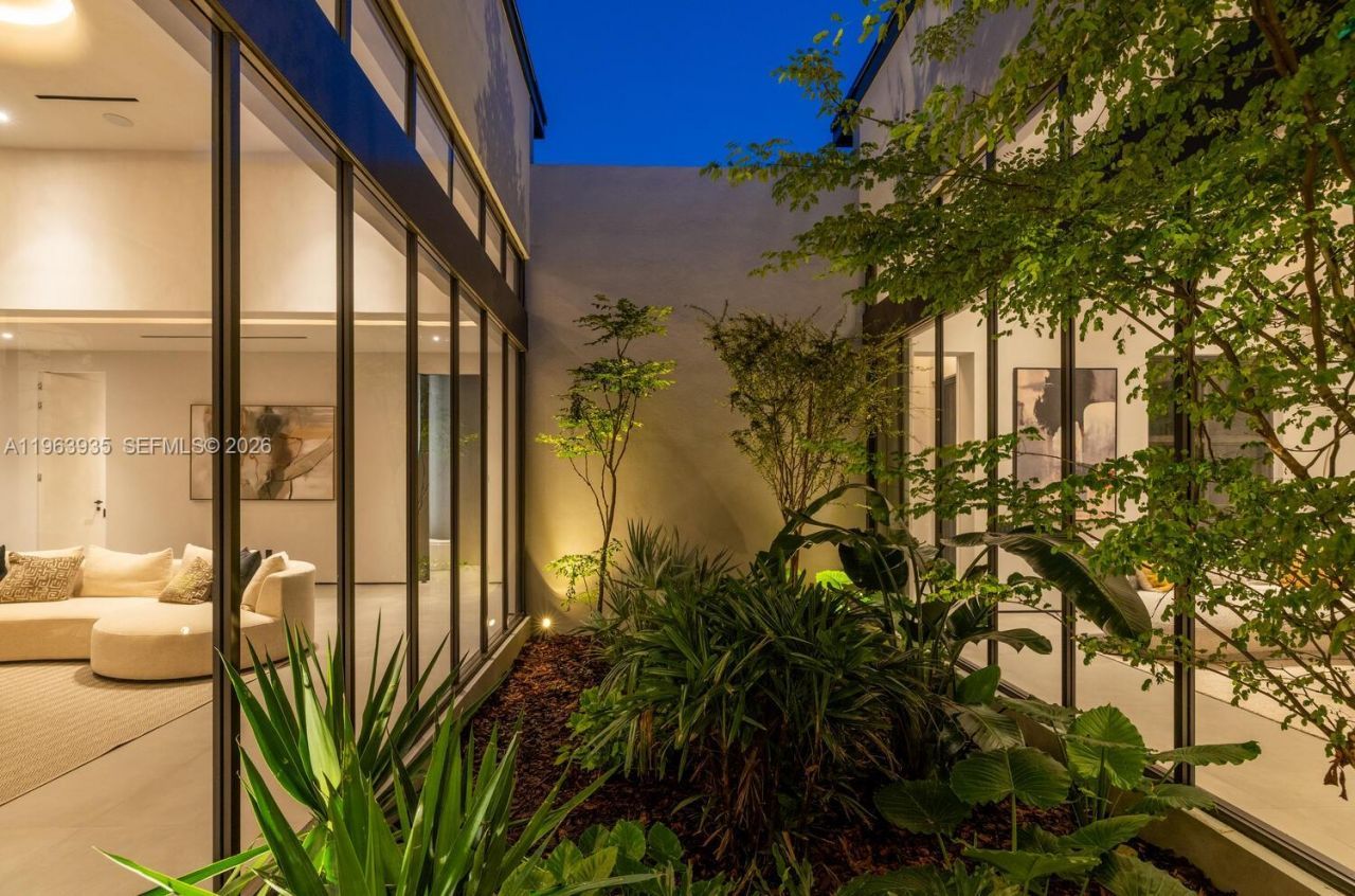 549 NE 95th St, Miami Shores, FL 33138 Photo