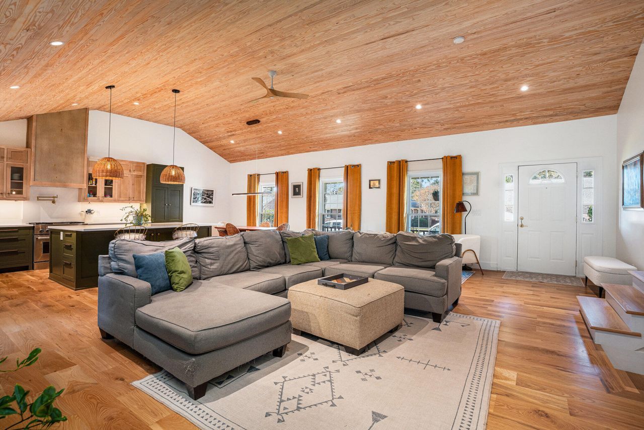 2923 Sugarbush Way Photo 14