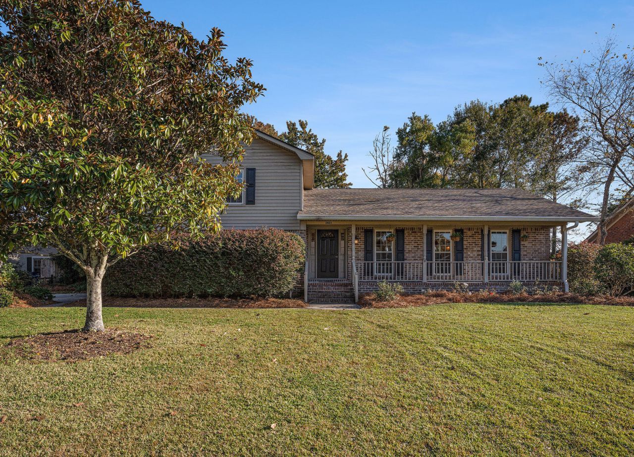 2923 Sugarbush Way Photo 5