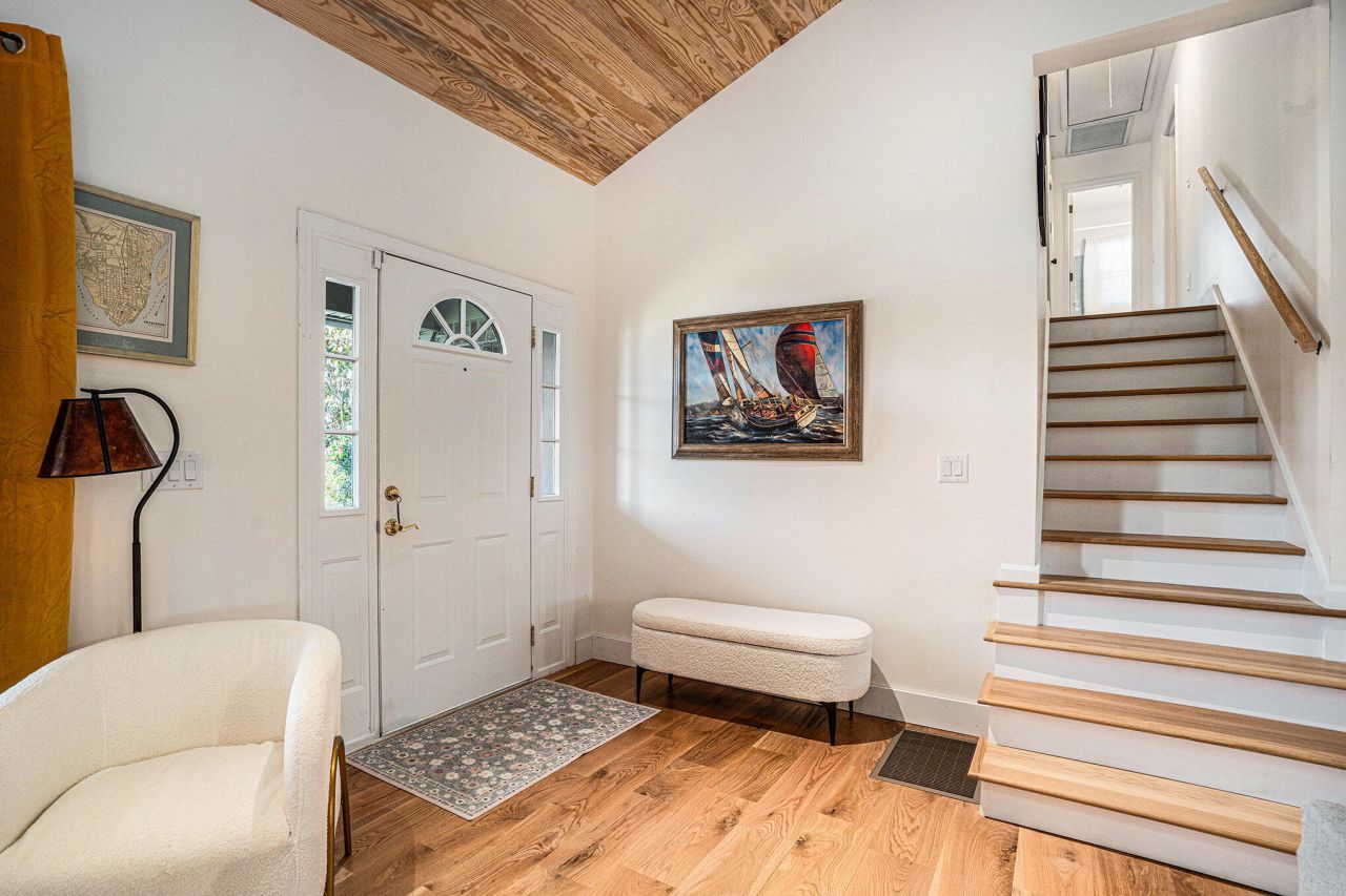 2923 Sugarbush Way Photo 7