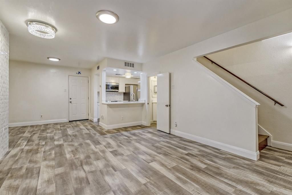 8750 Park Lane, Unit 142, Dallas, TX 75231 Main Photo