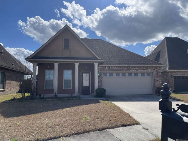 37181 Market Place Dr, Prairieville, LA 70769