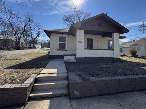 304 Cleveland, New Albany, MS 38652