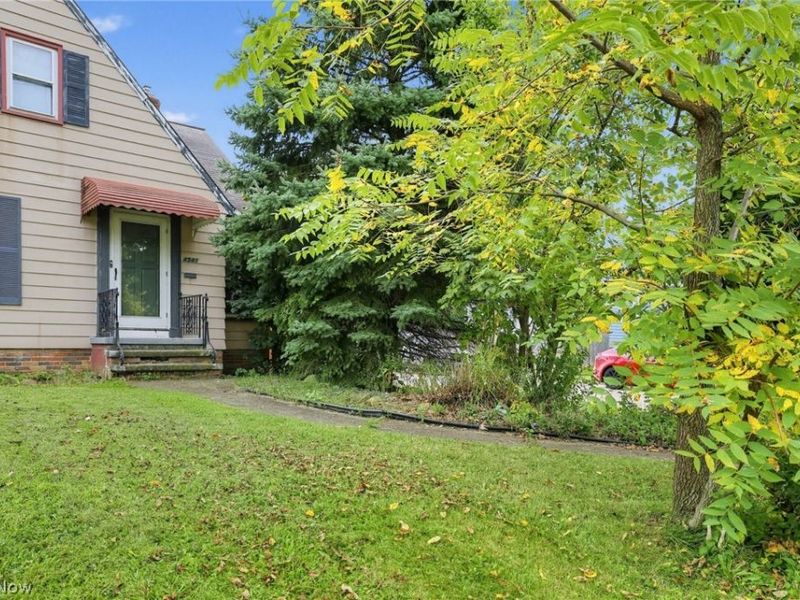 4541 W 174th Street, Cleveland, OH 44135 Photo 4