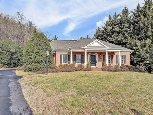 625 Highfield RD, Salem, VA 24153